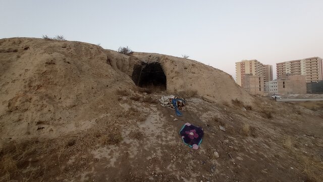 تپه باستانی مافین آباد از جاهای تاریخی اسلامشهر هست.